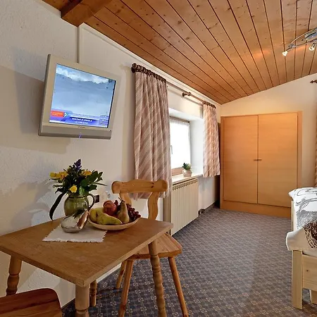 Appartementhaus Kostenzer Fuegen