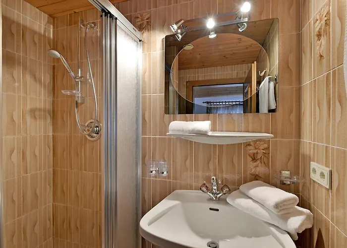 Appartementhaus Kostenzer Apartment Fuegen